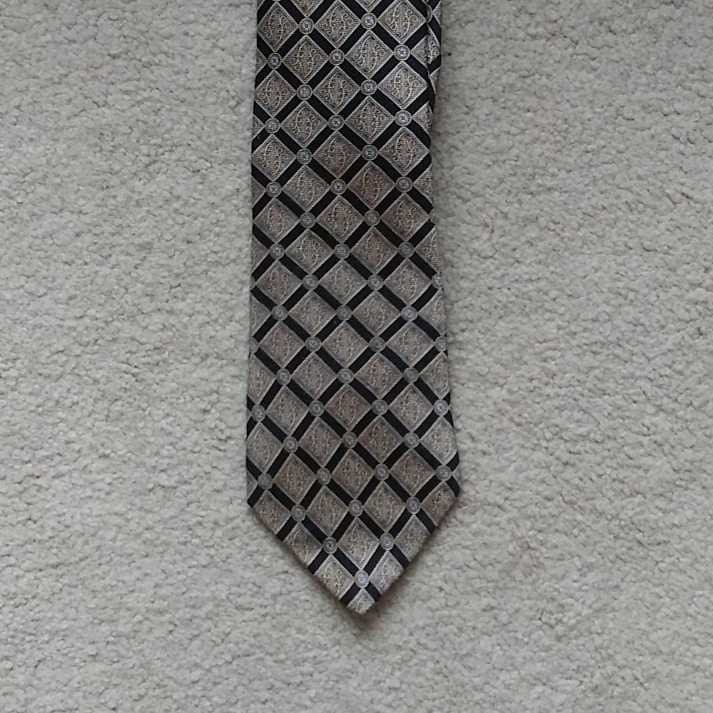 100% silk dress tie